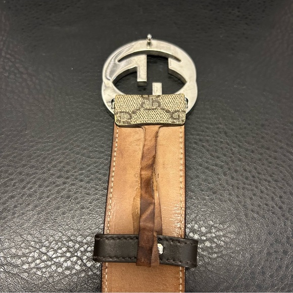 GUCCI GG Supreme Belt with G Buckle - Picture 8 of 13